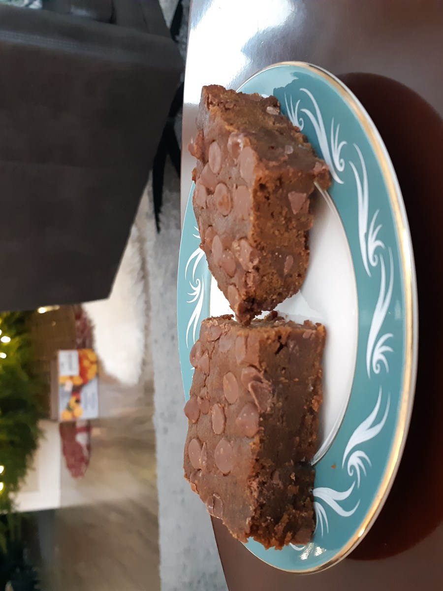 Gingerbread bars on a plate