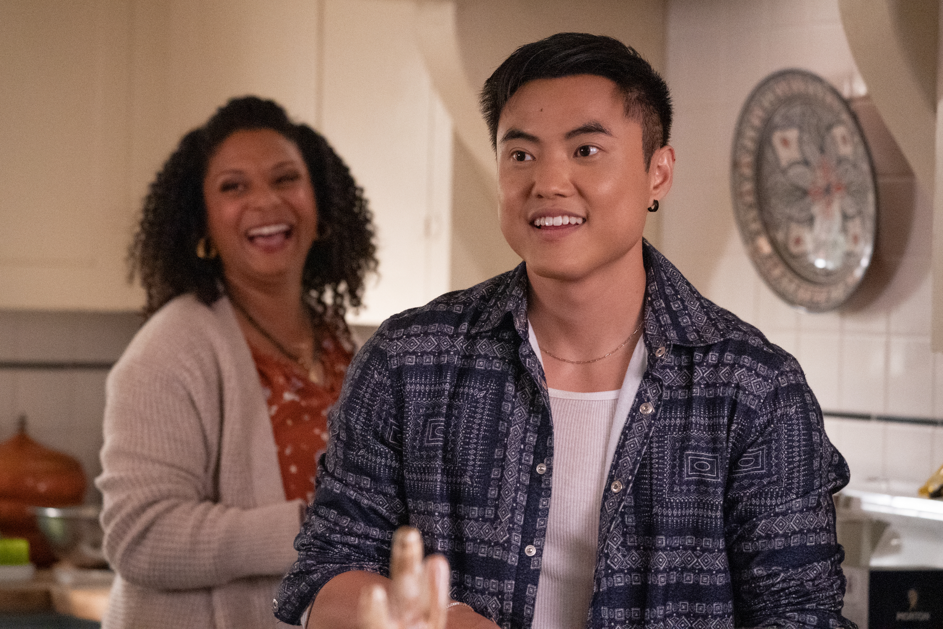 Quality Family Time (L-R): Sofie Calderon as Virginia and Leo Sheng as Micah in THE L WORD: GENERATION Q, "Quality Family Time". Photo Credit: Isabella Vosmikova/SHOWTIME.