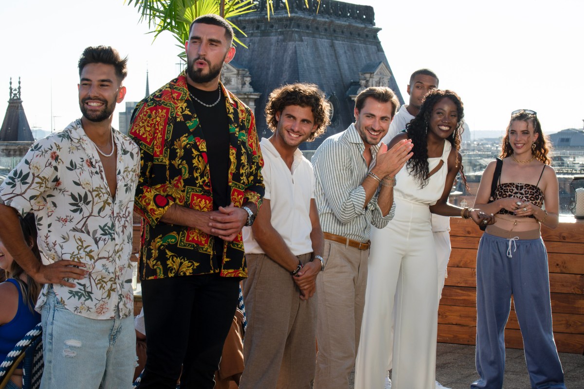 LOVE TRIP : PARIS - “New Country, Same Mistakes