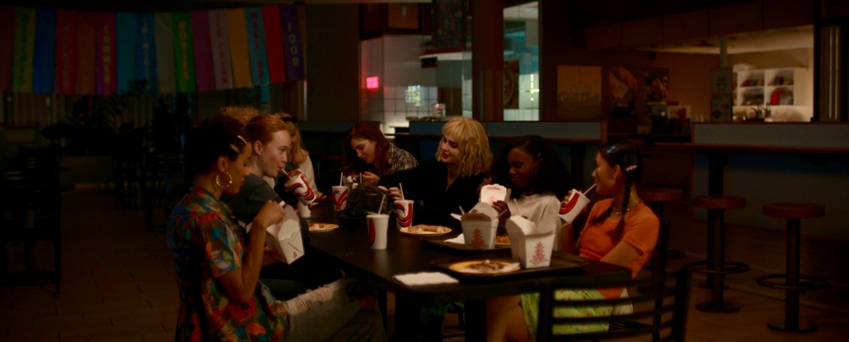 the Yellowjackets at a mall food court