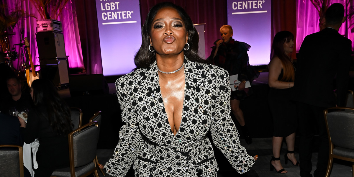 Keke Palmer makes a kissy face at the camera at the Los Angeles LGBT Center Awards Gala.