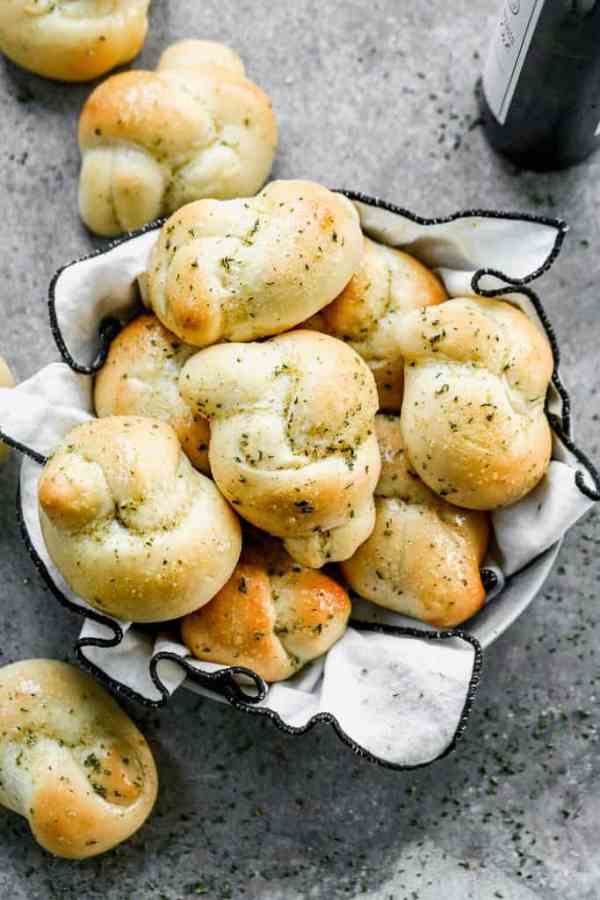 a bowl of garlic knots