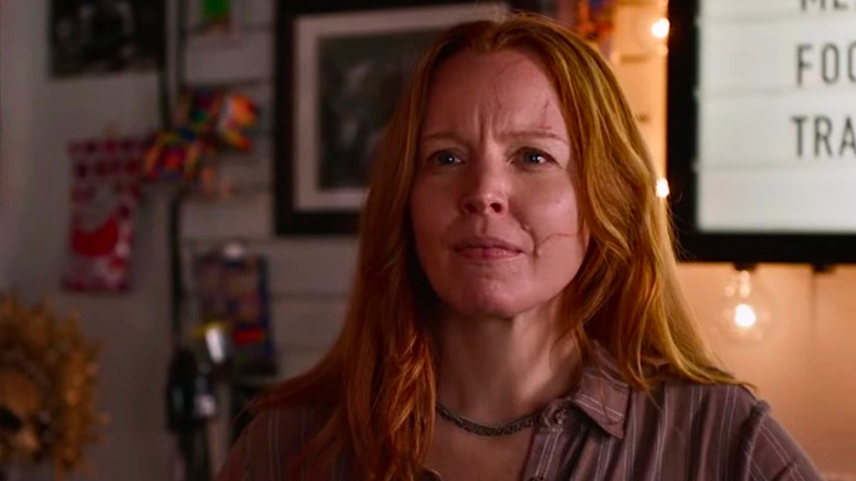 Lauren Ambrose as adult Van looks off camera.