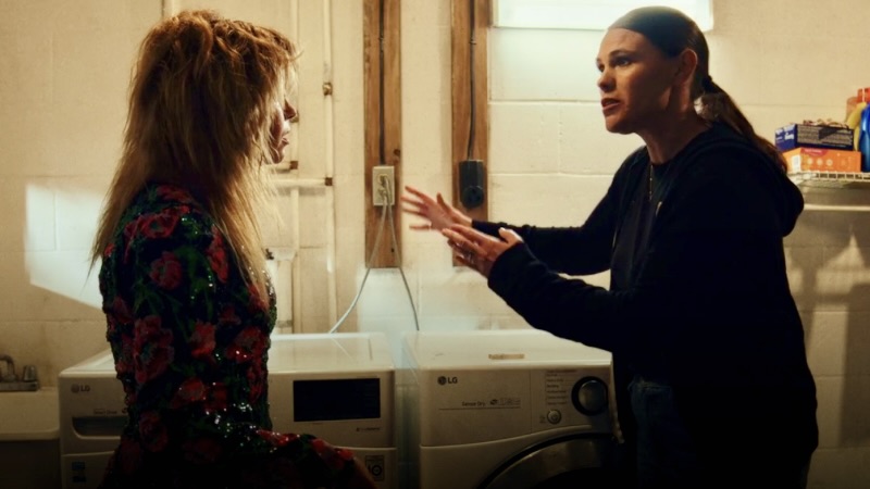 Best Lesbian Sci-Fi TV: Natasha Lyonne and Clea Duvall as Charlie Cale and Emily Cale