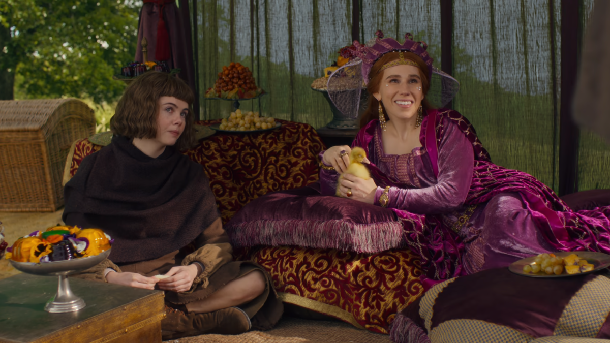 The Decameron: Pampinea and Misia sit in a lavish tent eating fruit