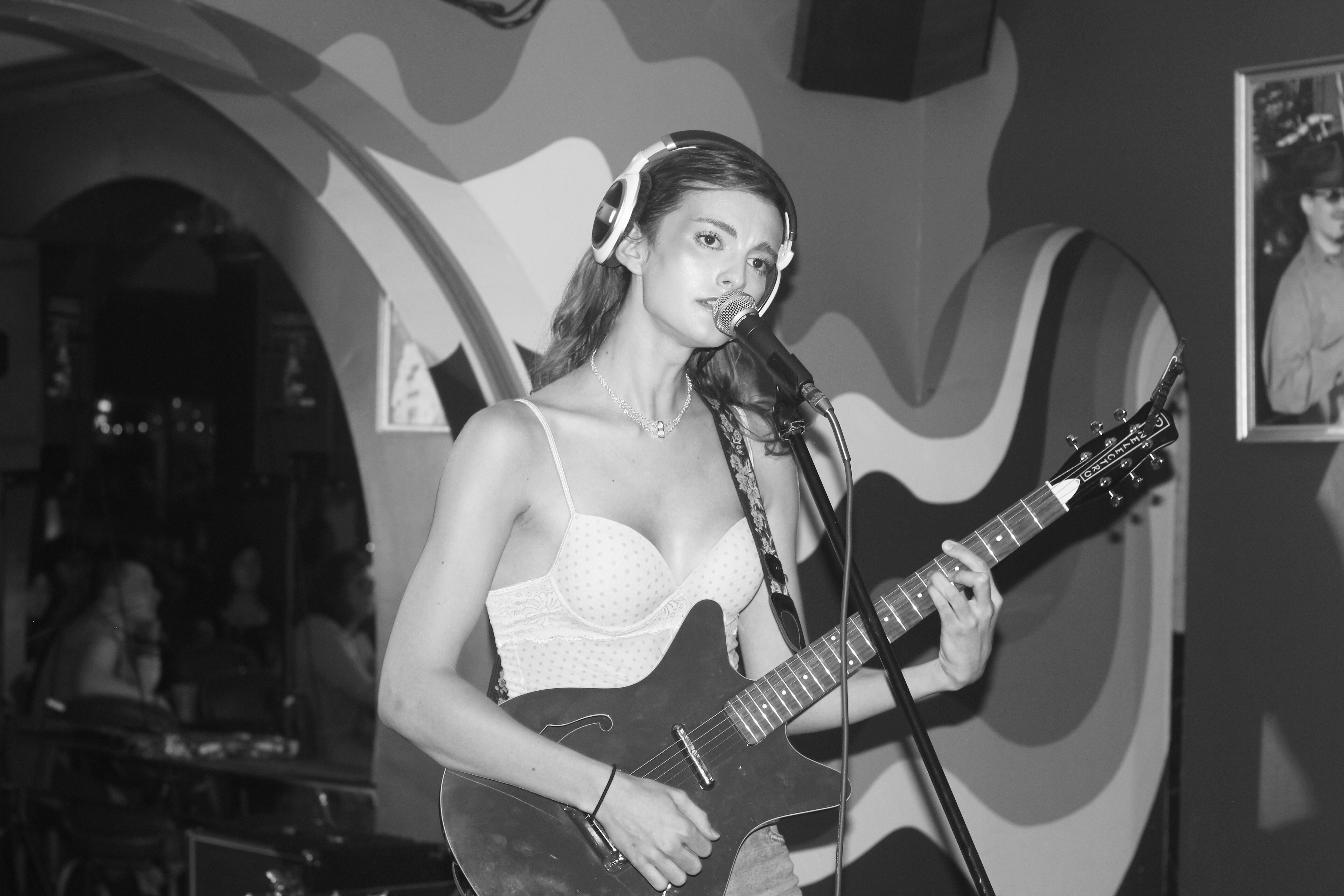 Violet performing at Milkie’s Lounge in Buffalo, New York. Photo by Jare C.