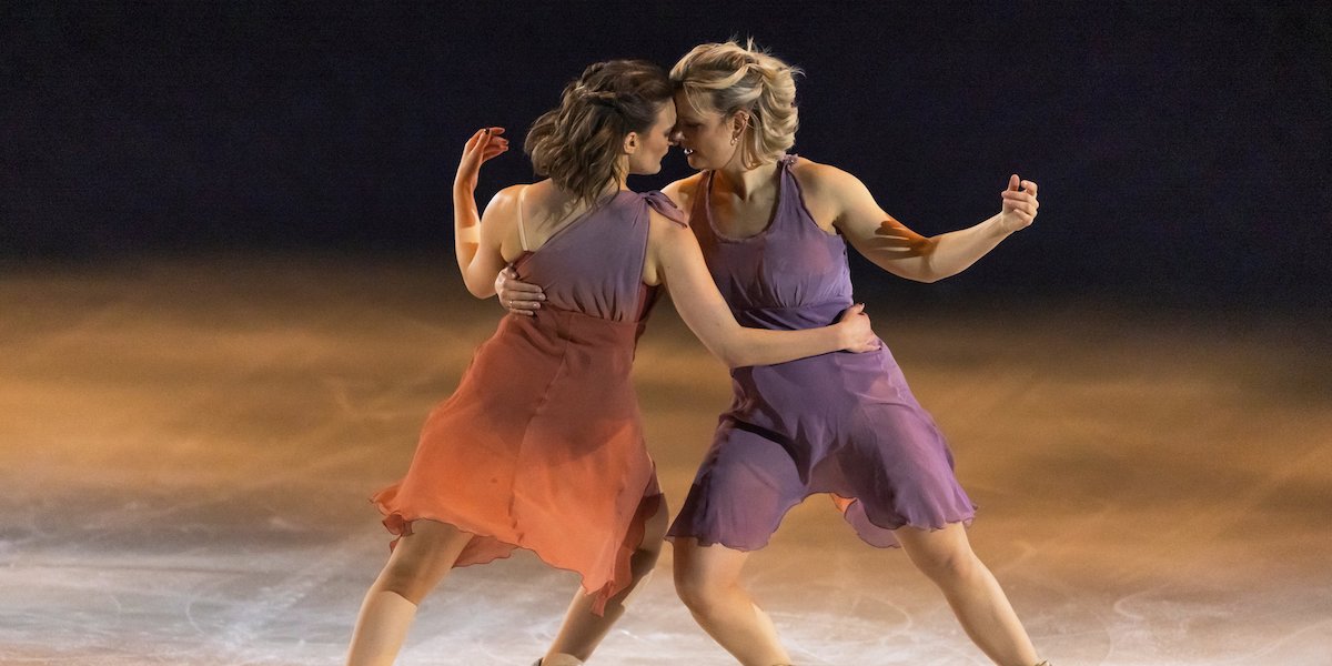 France's Gabriella Papadakis (L) and US' Madison Hubbell perfom during the "Art on Ice" figure skating gala in Zurich, on February 6, 2025. Olympic champions Gabriella Papadakis and Madison Hubbell on February 6, 2025, took to the ice at a figure skating gala in Zurich trying to "push the limit" of the sport as a first same-sex couple to skate together. (Photo by ARND WIEGMANN / AFP)