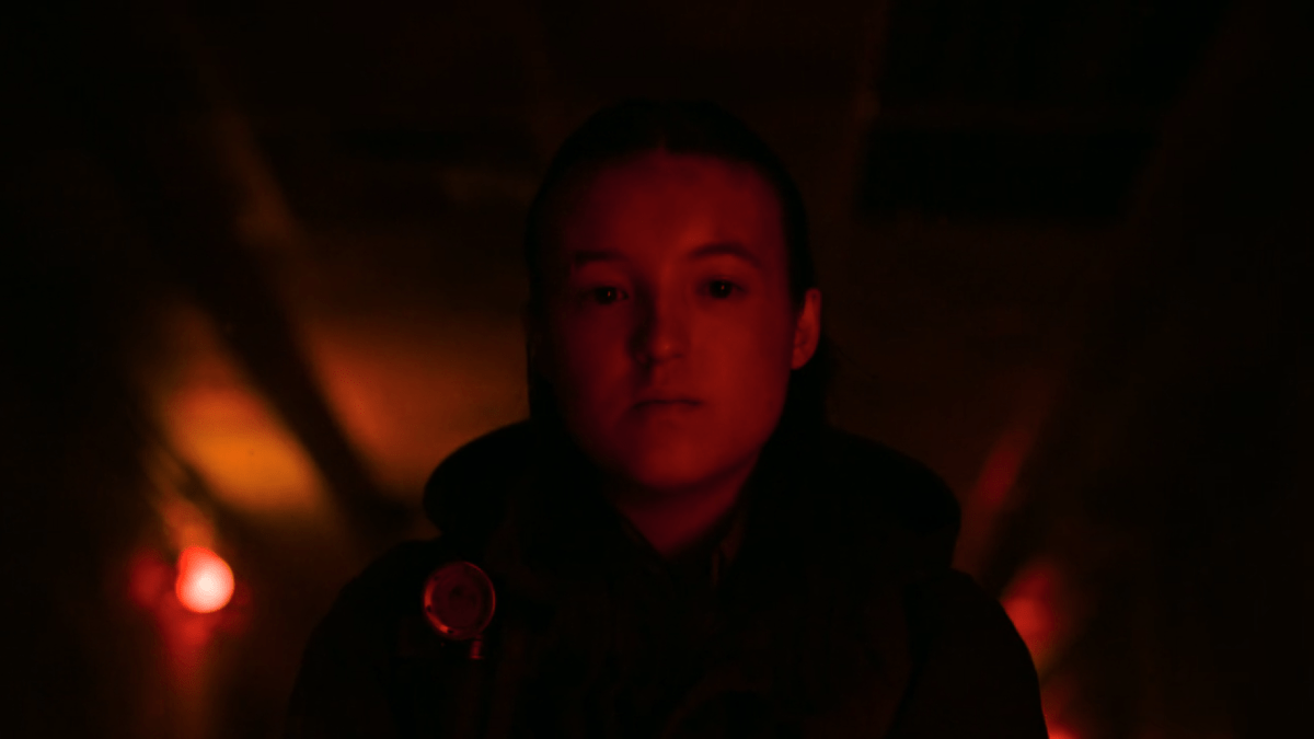 The Last of Us 205: Angry Ellie, bathed in red 