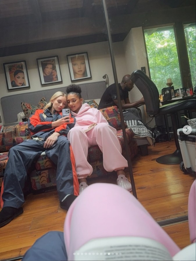 paige and azzi on the couch